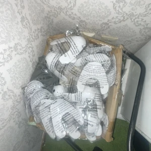  Crease protectors - Jag har runt 100-200st I’m number köper en stor summa kan ni få bättre pris 1st för 35 2st för 60 3st för 100