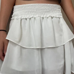 kjol - Köpt för 449. Strlk xs fast passar till m skulle jag säga