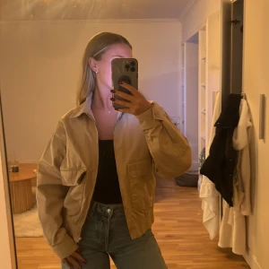 Filippa k Jacka  - Filippa k jacka aldrig använd. Storlek 34. Kostade 4400kr ny och prislapp är kvar.