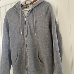 Burberry zip hoodie - Cond 7 Storlek L fits M