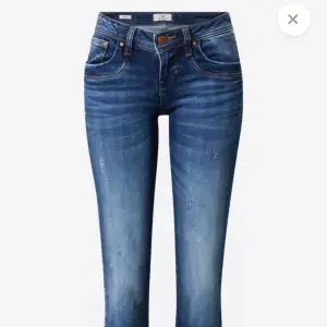 Säljer mina mörkblåa ltb jeans då denimet kommer till användning längre, säljer för 600 nypris är 800
