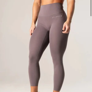 Relode träningstighs  - Storlek small. Endast testade. Köpt för 650kr🫶