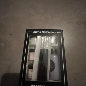 Allt du behöver till akrylset! - Oöppnad oanvänd