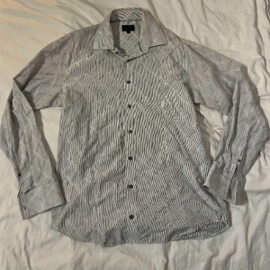 Dahlin Stjorta  - Storlek L. Fint mönster trots de har jag typ aldrig använt den så den är som ny. Köparen står för frakten. Priset kan diskuteras vid snabb affär. 