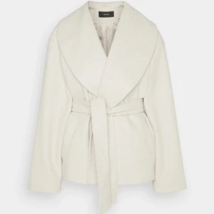 Kappa - Den är använd 2gånger och är köpt för 900kr men säljs nu för 800