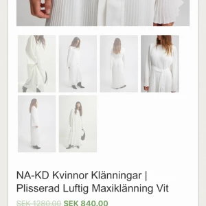 En jättefin och luftig vit klänning från NA-KD - En jättefin och gullig vit klänning som är från NA-KD. Den är jätte bekväm att ha på sig. Ny pris 1280kr men säljer 450kr då den är bara testad och är helt ny.  Jag ska flytta så därför vill bli av med allt och priset på allt kan diskuteras🥰