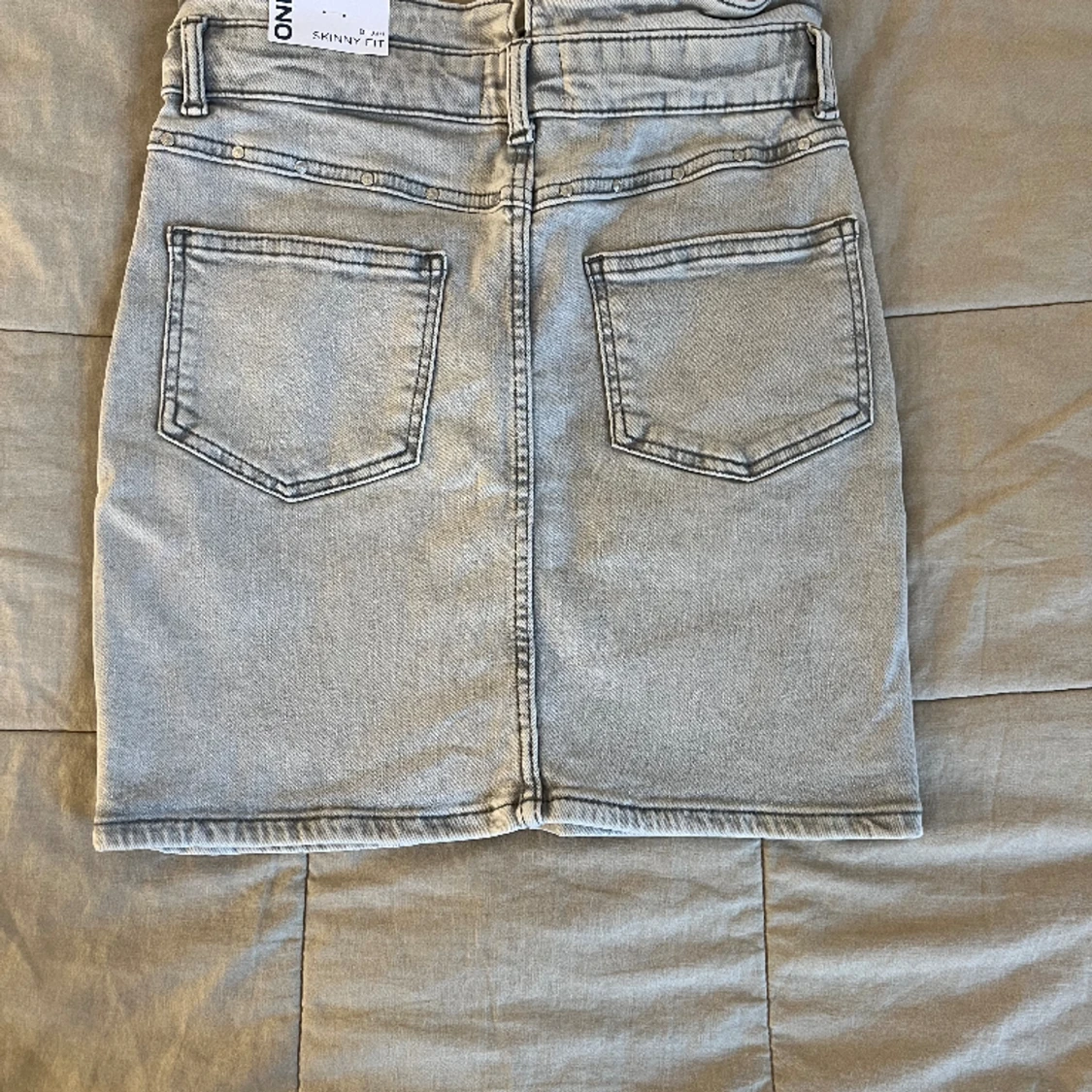 Jeanskjol från only  - 90