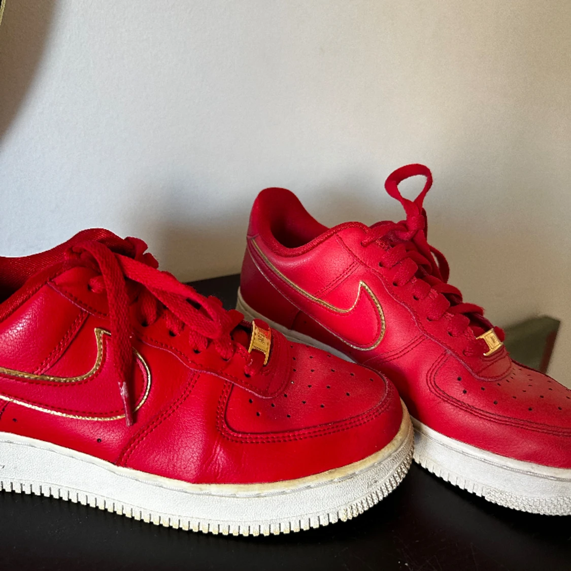 Röda Nike Air Force  - 90