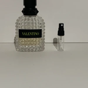Valentino Born In Roma Yellow Dream 2ml - Säljer samples av denna parfym. OBS: 1ml motsvarar ca 15 spray. Kom dm för ytterligare frågor.