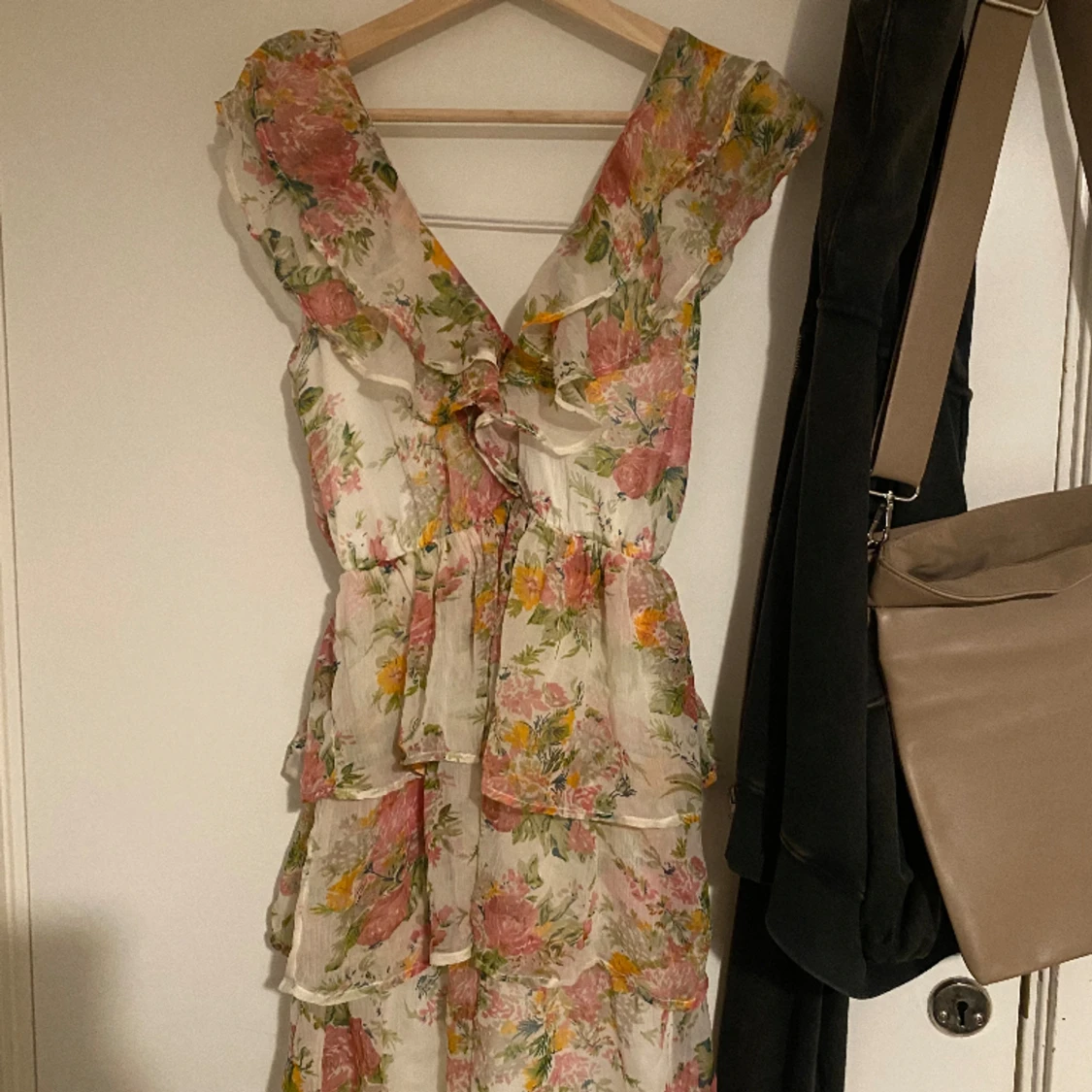 Blommig klänning  - 91