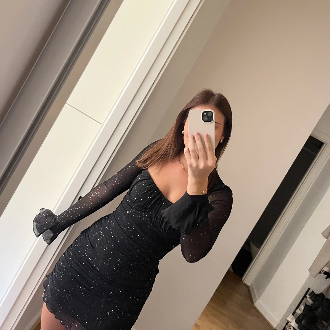 Glittrig klänning🤍
