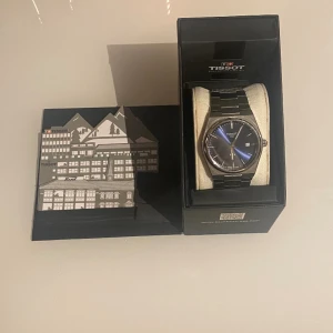 Tissot PRX - Tissot PRX i mycket bra skick säljes  Kommer i Originallåda samt med originalhandlingar