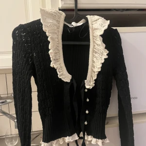 Kofta zara - Jätte fin kofta från zara som aldrig är använd