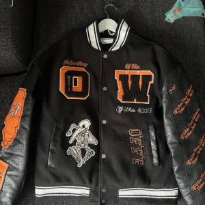 Off-White Varsity Jacket - LOW PRICE BECAUSE OF USE. VERY LIMITED. NEW PRICE IS OVER 13000kr.  QUICK SALE = LOWER PRICE