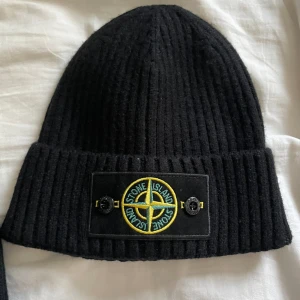 Stone island mössa - Ny stone island mössa provat men inte använd