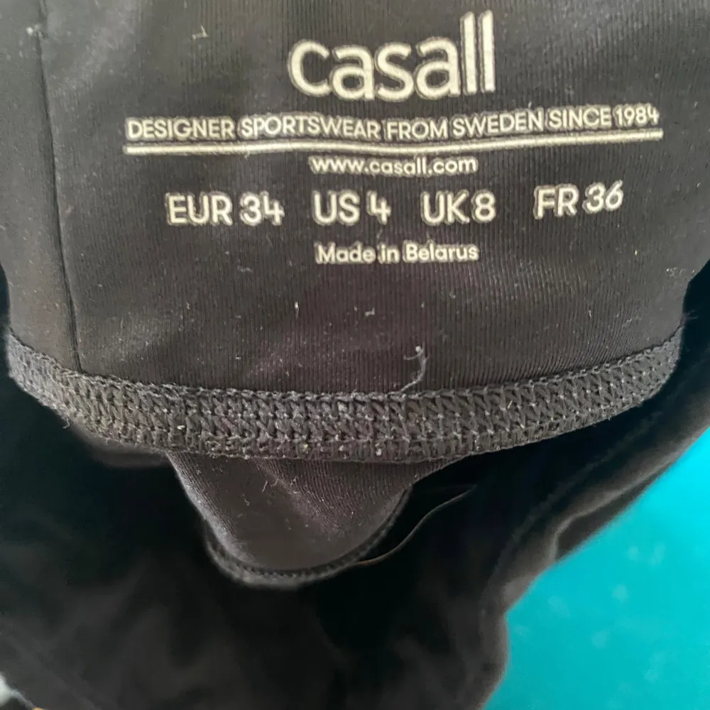 Svarta träningsshorts ifrån casall i strl 34 Pris går att diskutera Tvättas självklart innan de skickas💗. Sportswear.