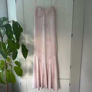 Adoore Marseille Dress - Endast använd en gång! Slutsåld på hemsidan i storleken. Nypris ca 1600 kr