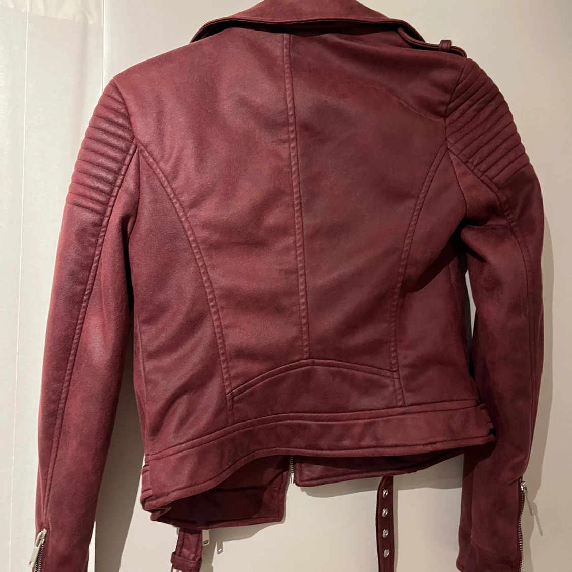 Röd Läderjacka - 90