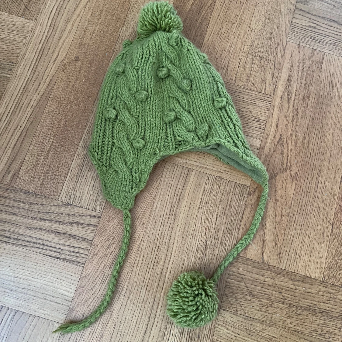 Vintermössa stickad fodrad mössa  - 90