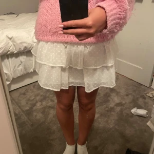 Supersöt vit kjol - Supersöt vit kjol från okänt märke 💕