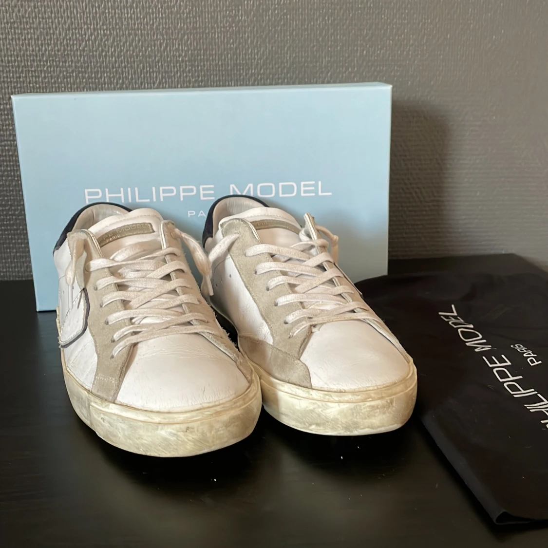 Philippe model  - 90