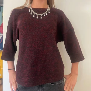 T-shirt - Snygg trekvartsärmad T-shirt i tjockare material!