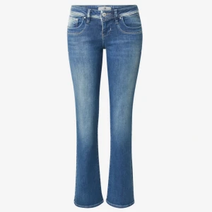 Ltb jeans - Ltb jeans i modellen valerie, väldigt fint skick ser ut som nya
