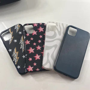 iPhone 11 skal - 7kr/st, bra skick men finns tecken på användning💓 Säljer pga byte av mobil.