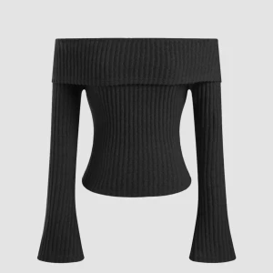 Tröja  - Säljer min helt oanvända tröja. Köpte i fel storlek så hoppas den kan glädja någon annan istället. Prinsen kan diskuteras 