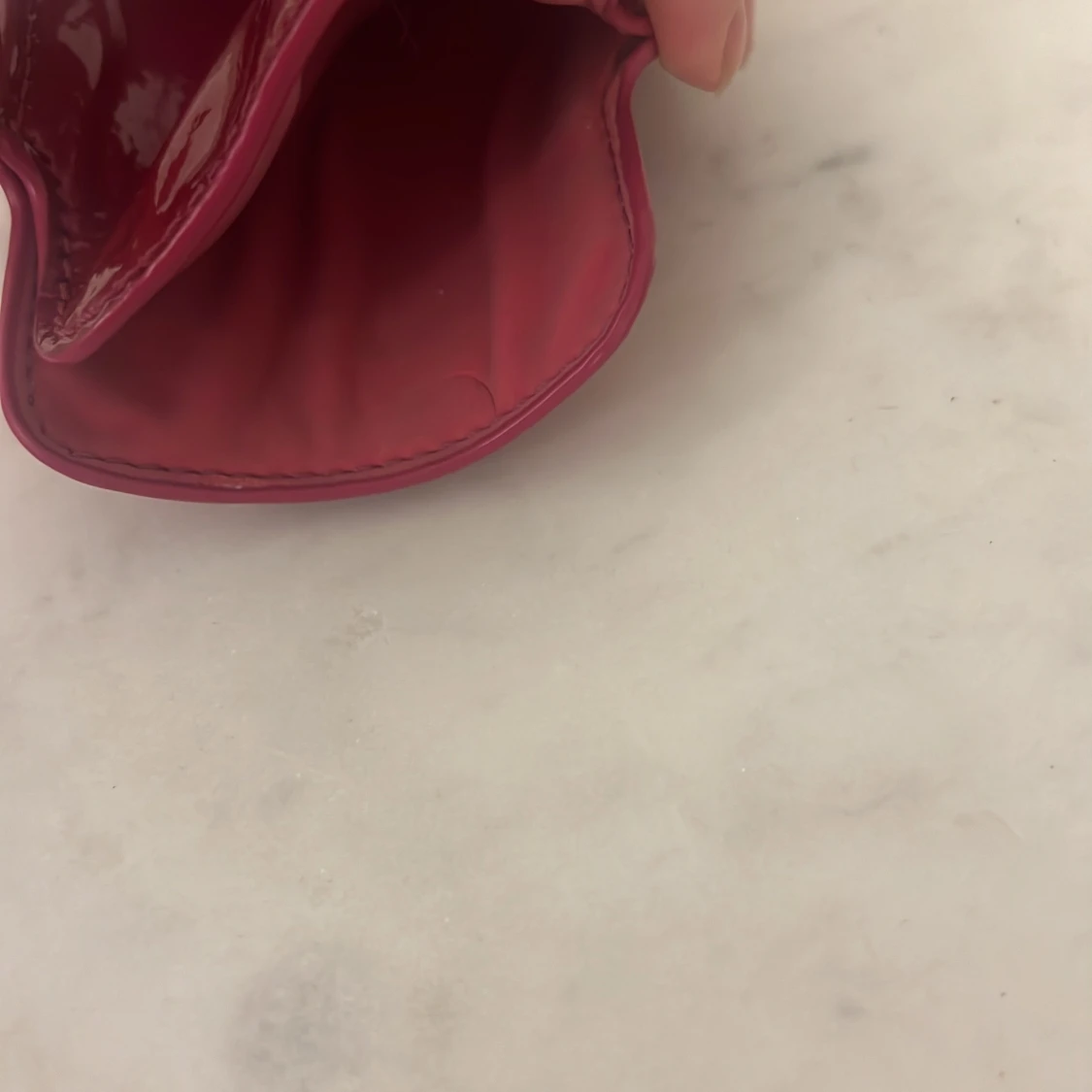 En plånbok från Victoria’s secret  - 92