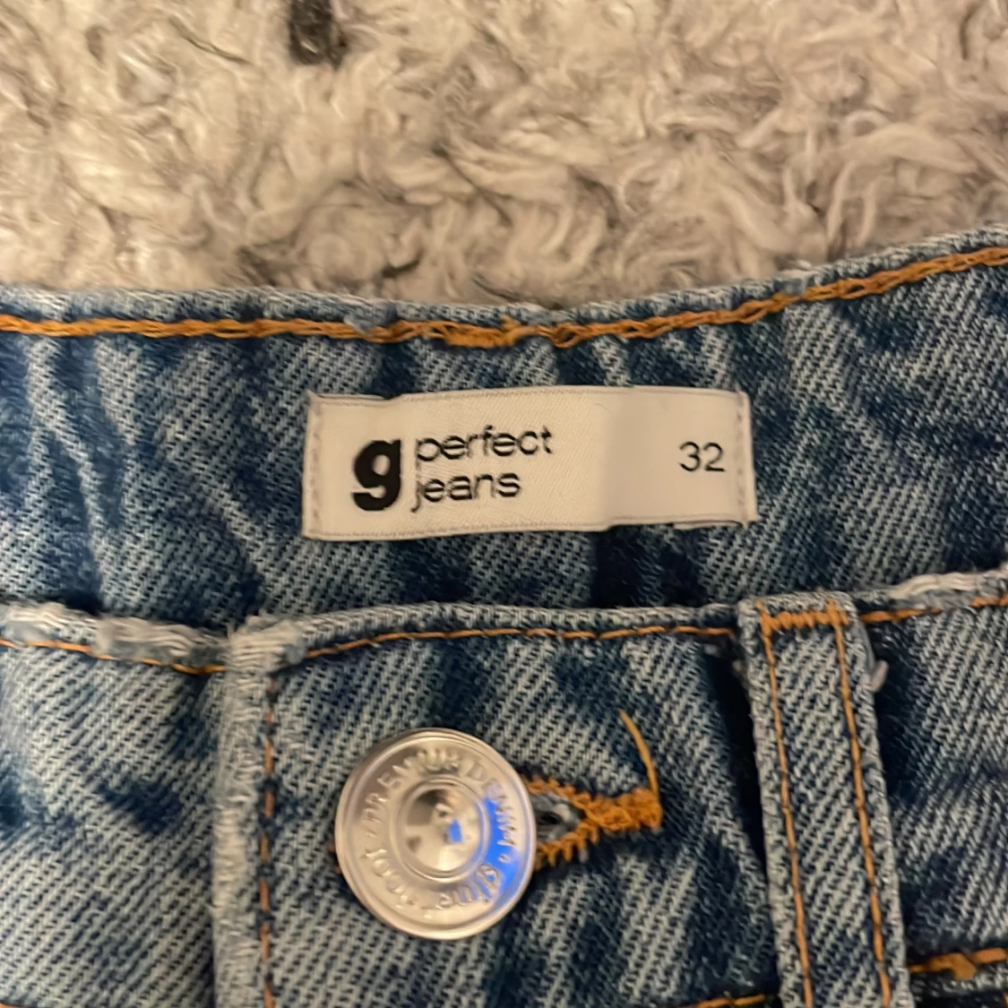 Highwaist wideleg håliga jeans - 90