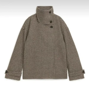 Arket kappa!! - Så så fin. Har en defekt, se bild 3. Det är på insidan av jackan och syns därför inte när jackan används💖