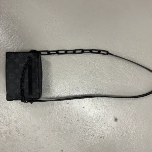 Louis vuitton mini soft trunk - Säljer min soft trunk pga att de aldrig kommer till användning . Köpt av mig hos LV. Box, kvitto m.m finns med.  Skriv för mer info Mvh 
