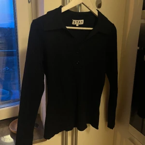 Tunnstickad tröja  - Aldrig använd! 