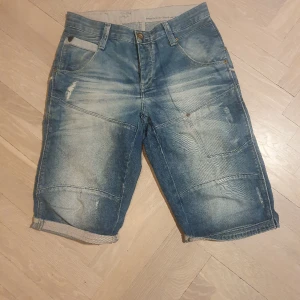 Drainer shorts  - Dessa shorts passar s/m. Jag har andvänt dom 1 gång är i nytt skick. Dma om du har frågor och priset kan diskuteras🤭