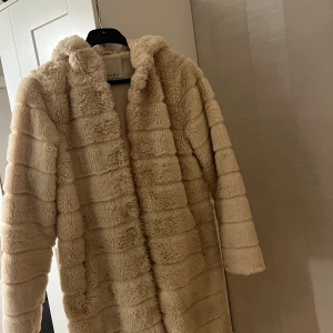 Päls Jacka - Bra skick, inga defekter. 