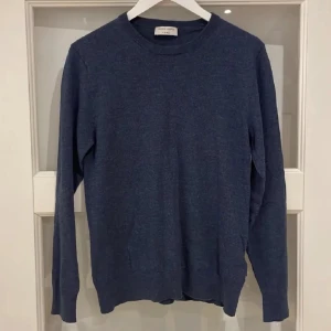 Tiger of Sweden merinoull tröja  - En fin merinoull tröja i storlek S. Jätte fint skick utan några fläckar eller hål. Är jätte skön och är 100% merinoull. Nypris 1400kr 