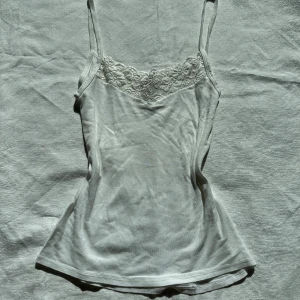 Linne  - Vitt söt linne 