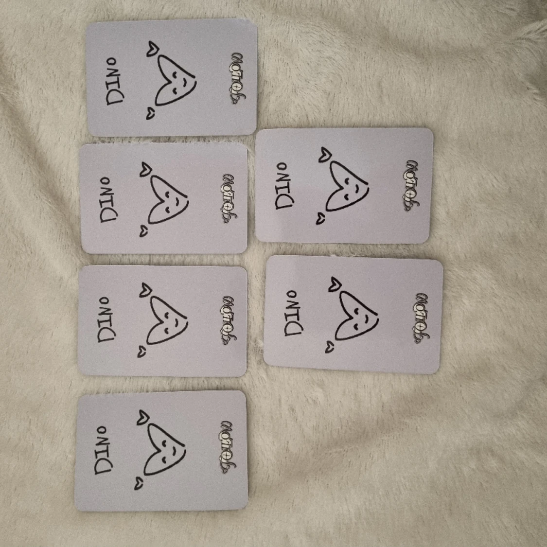 Dino (SEVENTEEN) photocards + klistermärke - 90