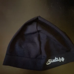 Sixties  - Tjenare! Säljer en sixties mössa pågrund av att den inte används! Aldrig använd bara testat den! Hör av dig om du har några frågor😊