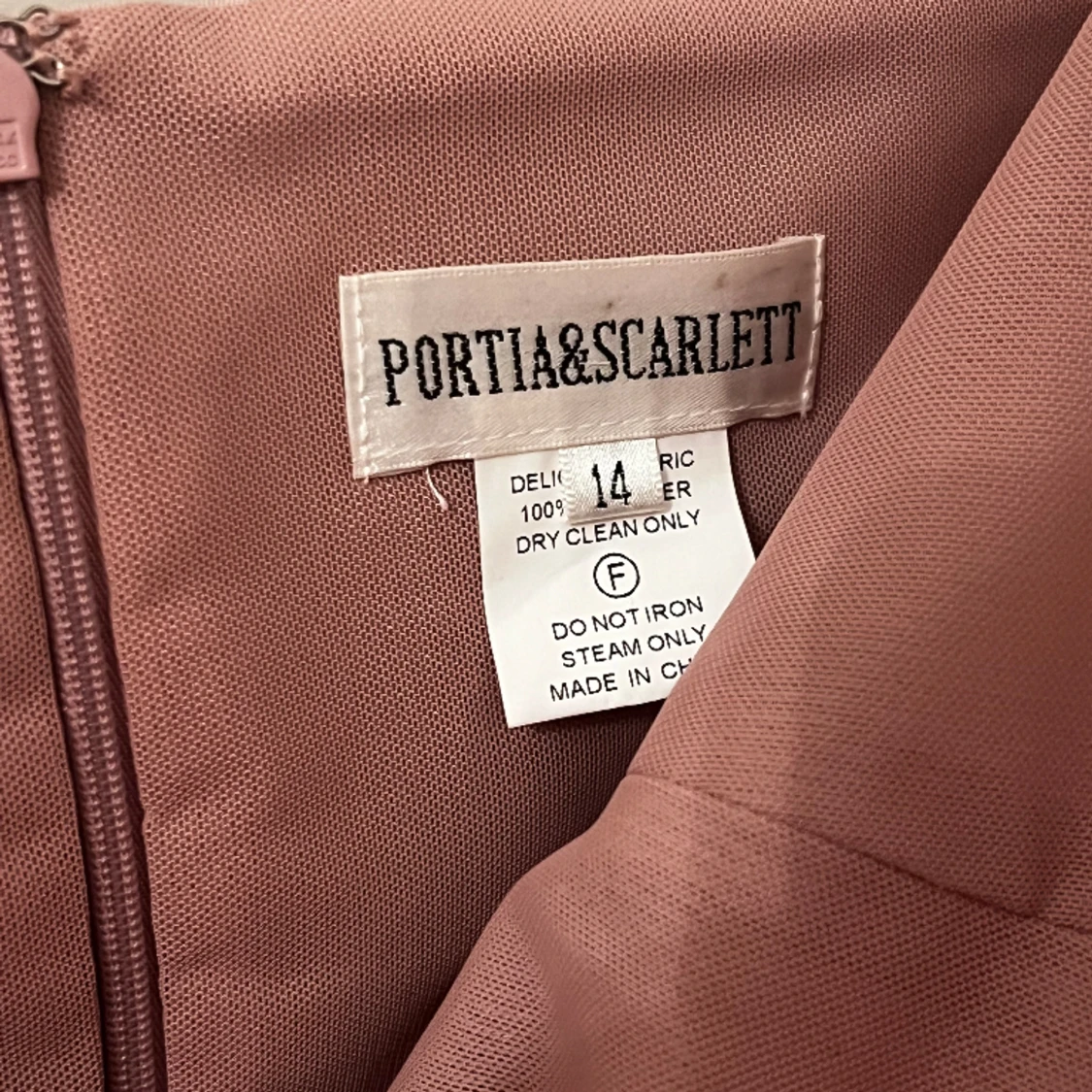 Rosa festklänning  - 91