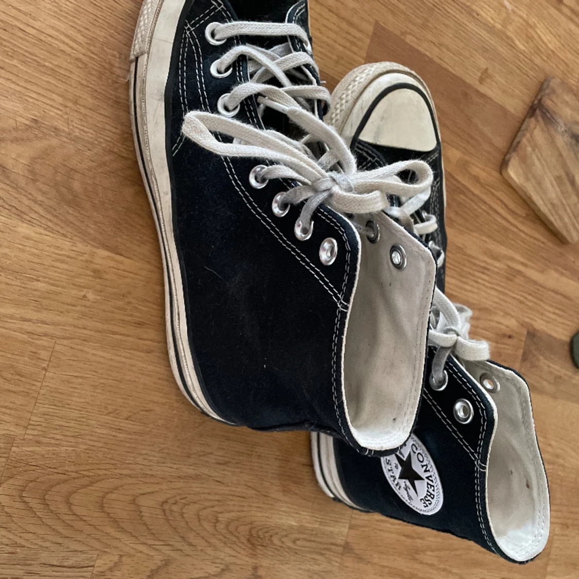 Conve*se svarta  - 90