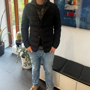 Duno Jacka - Säljer min Duno jacka som i princip är helt oanvänd. Köpte på Holmes Herr i sisjön för 5500:-. 