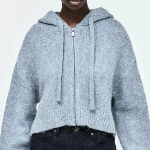 Stickad kofta - Superfin oanvänd stickad kofta från zara🤩