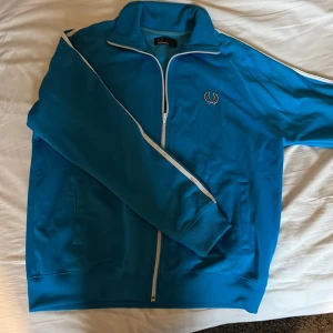 Fred Perry tröja - En fin fred Perry tröja i bra skick