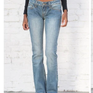 Brandy jeans - Säljer de här as snygga jeansen från brandy Melville 😊💕💕