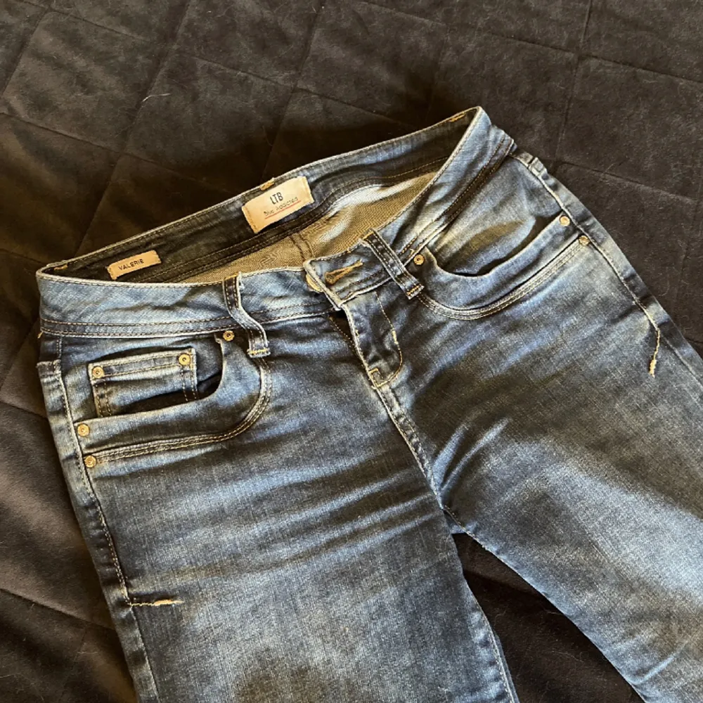 Snygga slutsålda lågmidjade ltb jeans i storlek 24x32 bra skick❤️pris kan diskuteras . Jeans & Byxor.