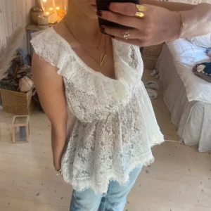 Spets topp - SUPER snygg topp❣️❣️❣️