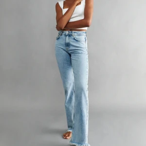 Gina jeans - Säljer mina jeans från Gina i modellen full length flare jeans då de är för små💕slutsålda på hemsidan ny pris:499kr mitt pris 100