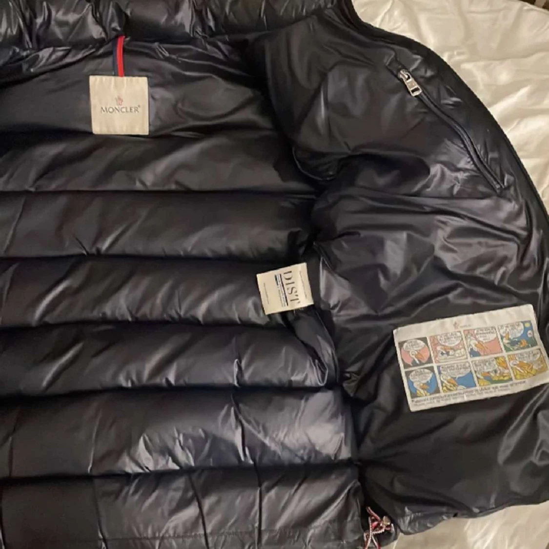 Äkta moncler jacka  - 90